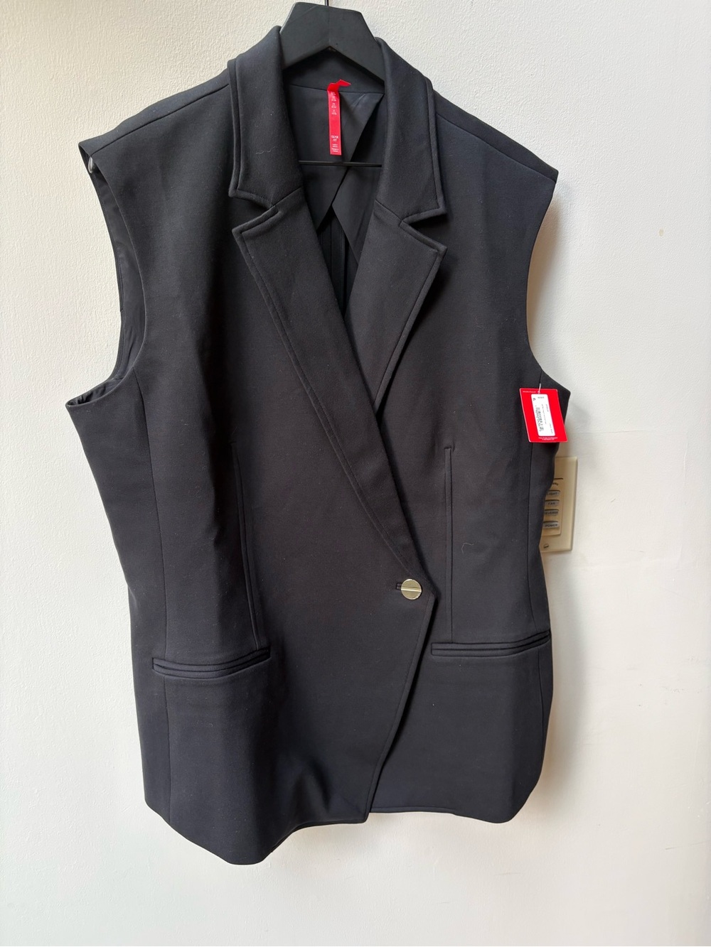 SPANX Black Sleeveless Blazer Vest